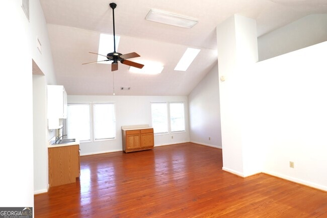 Building Photo - 217 Mountain View St