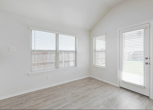 Building Photo - Charming 3BR House in Crowley