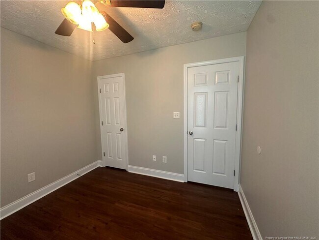 Building Photo - 450 Copper Creek Dr