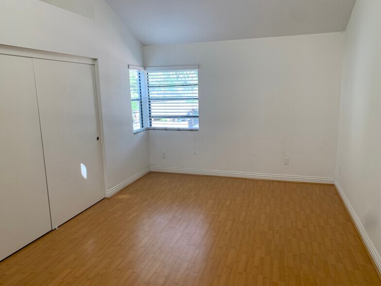 Building Photo - 22869 Hilton Head Dr