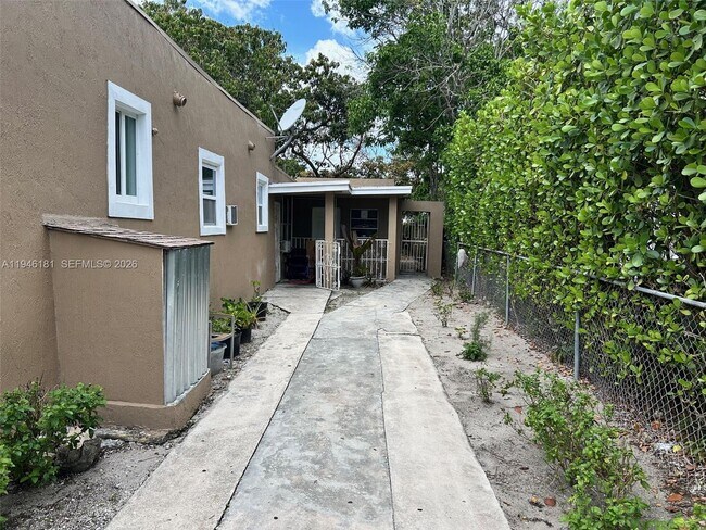 Building Photo - 261 NW 49th St