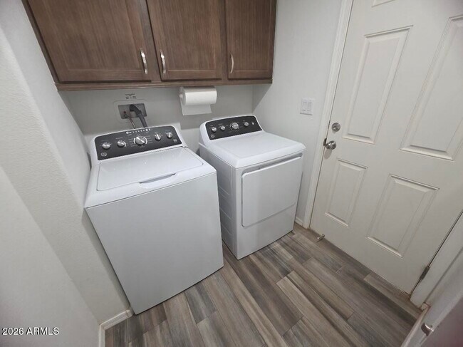 Building Photo - 22824 W Myers St