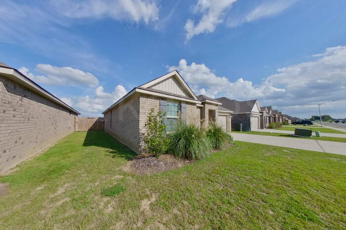 Building Photo - 117 Yardley Ct