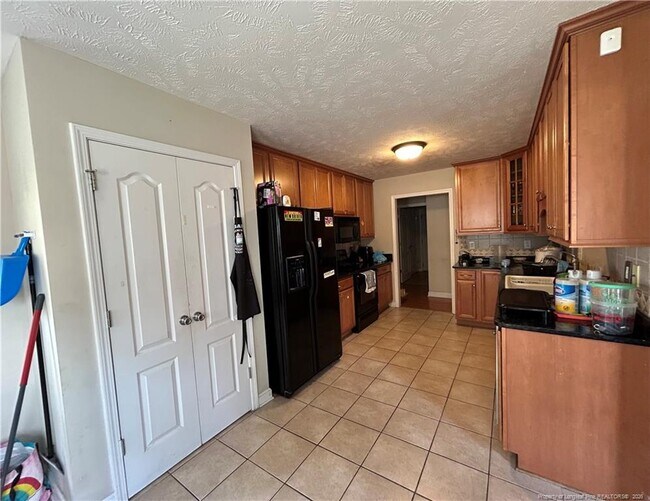 Building Photo - 889 Louisiana Dr