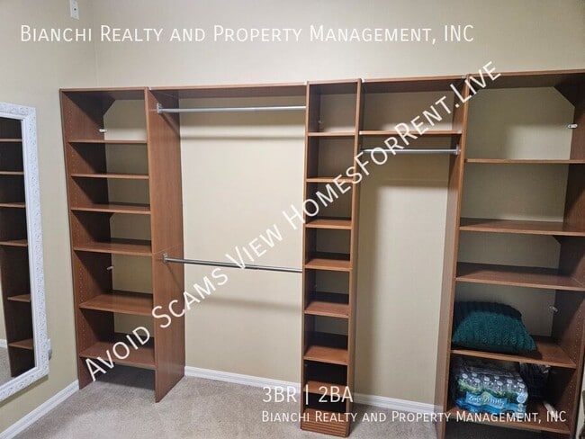 Building Photo - 16735 Shanlow Ct