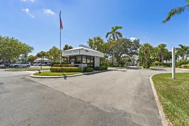 Building Photo - 1748 Jupiter Cove Dr