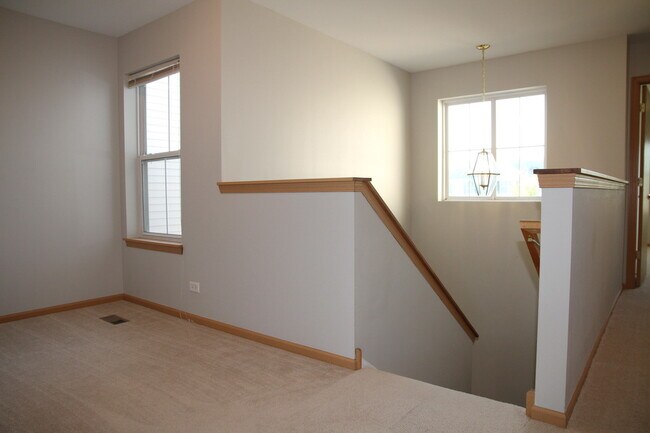 Building Photo - 383 Chesapeake Ln