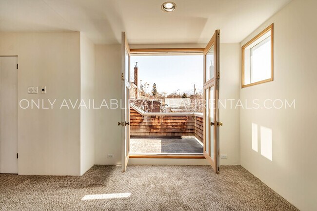 Building Photo - 1218 E 600 S