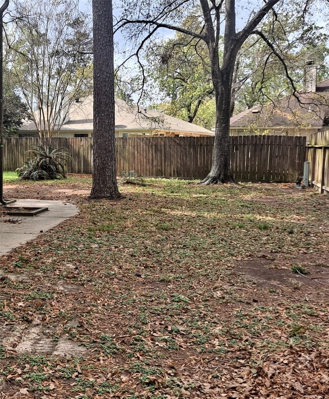 Building Photo - 2917 Bassingham Dr