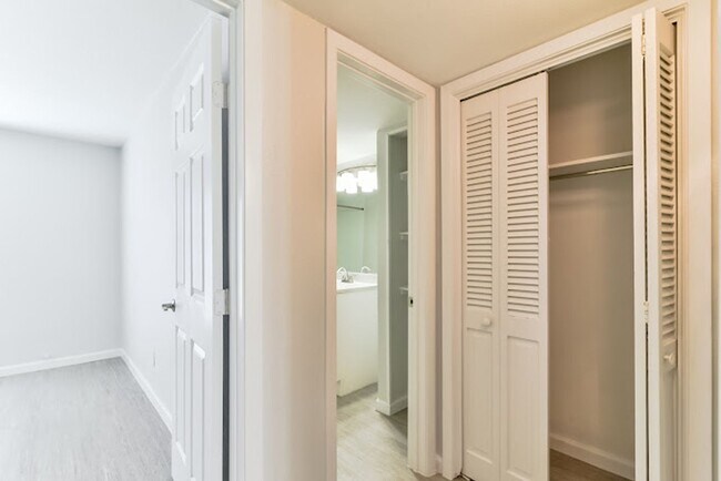 Building Photo - Move In Specials -  Renovated Apartments! ...