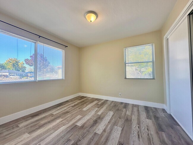 Building Photo - Charming 2-bedroom, 1-bathroom house