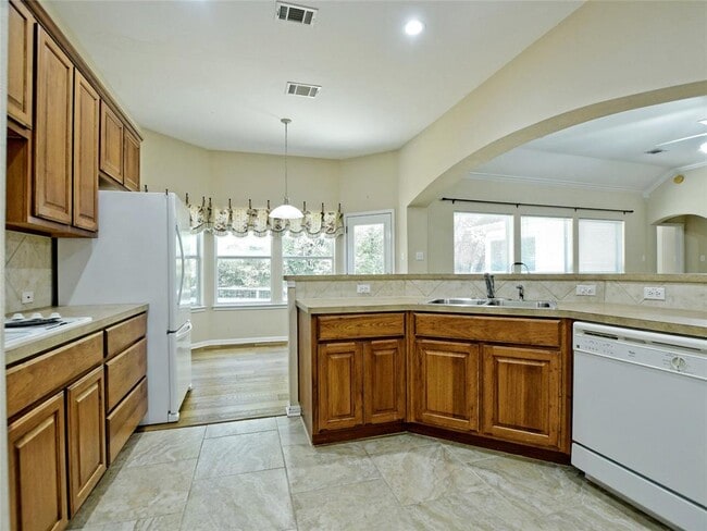 Building Photo - 809 Texas Trail