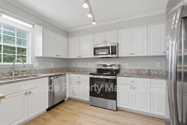 Building Photo - 827 Sonora Cir