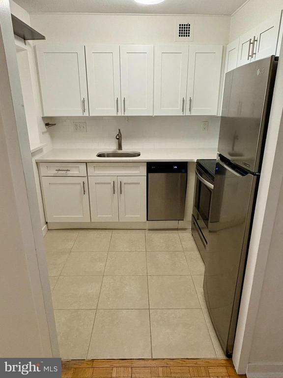 Building Photo - 224 W Rittenhouse Square