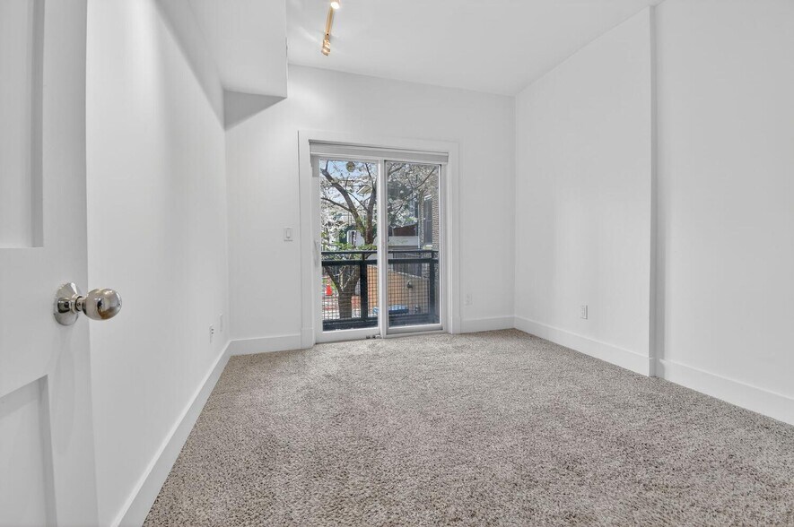 Building Photo - 1503 11th St NW