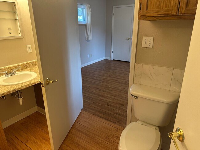 Building Photo - 5 bedroom Ranch home in North Colorado Spr...