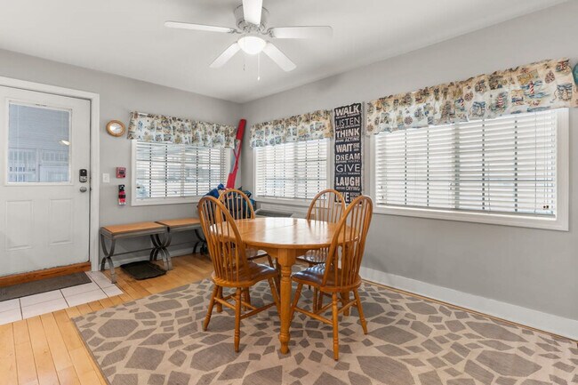 Building Photo - 24 Ashworth Ave