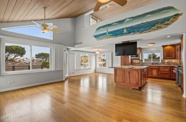 Main living area - 5138 Outrigger Way