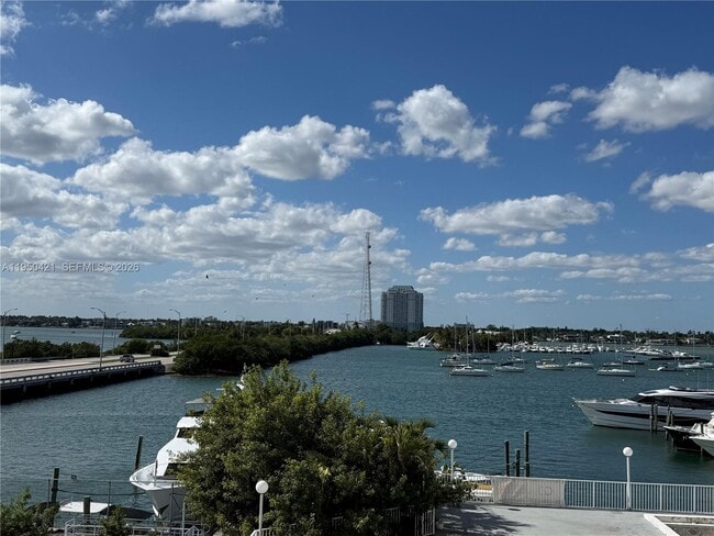 Building Photo - 7904 West Dr