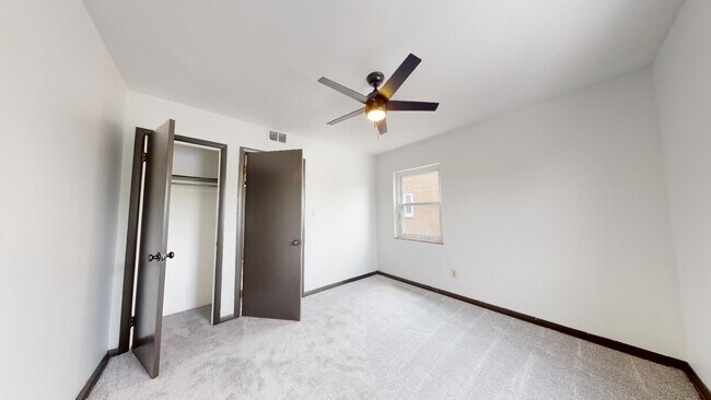 Building Photo - Parma - Ridgewood Lofts - 2 Bedroom - 1 Bath