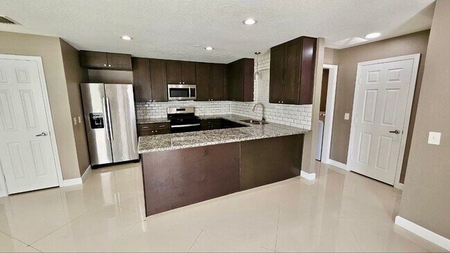 Building Photo - 19711 Canyon Gate Ct