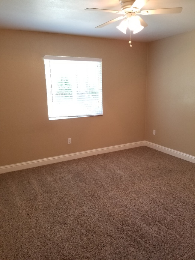 Building Photo - 4 Bed 2 Bath Single Family Home In Concord...