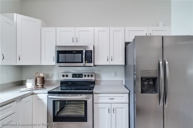 Building Photo - 1302 Ebro Ct