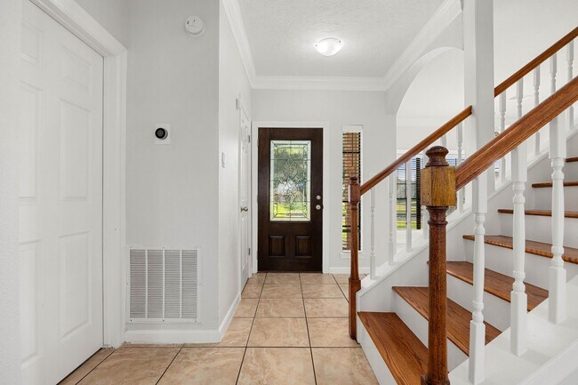 Building Photo - 15526 Cabildo Dr