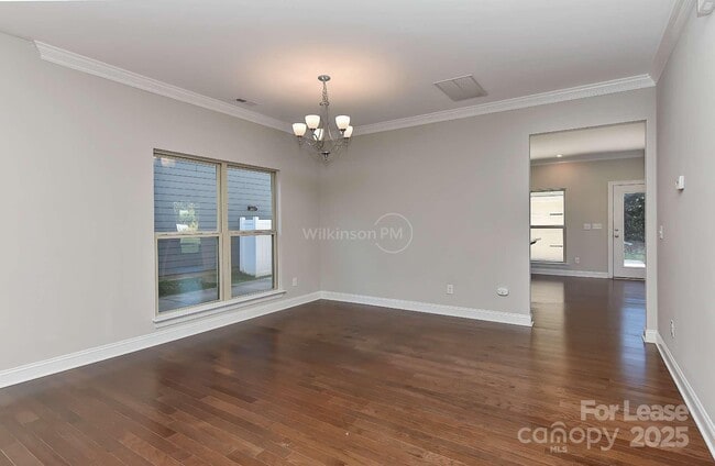 Building Photo - 8765 Aspinwall Dr