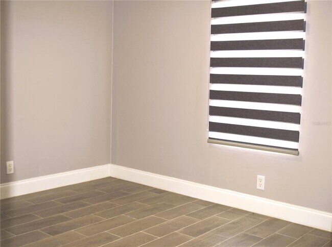 Building Photo - 15731 SE 72 Pl