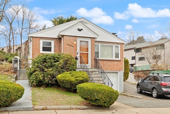 Building Photo - 231 Bainbridge St