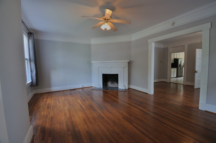 Building Photo - 1405 Maple St