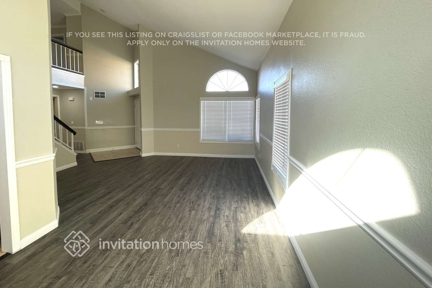 Building Photo - 3120 Crowne Dr