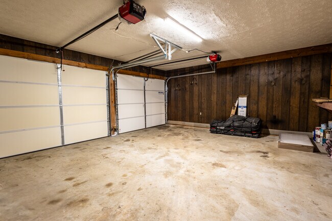 Building Photo - 2480 Elk Way