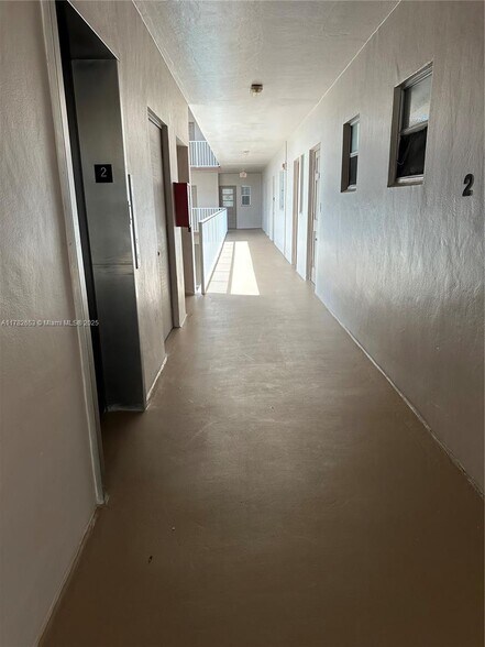 Building Photo - 8121 SW 24th Ct