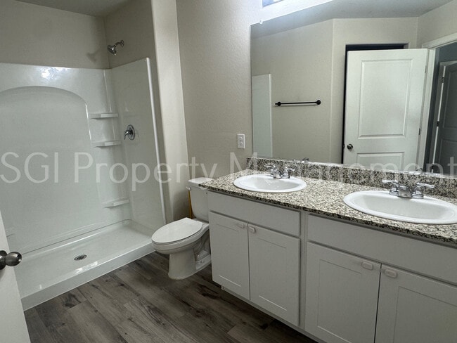 Building Photo - 2033 E Velvet Pl