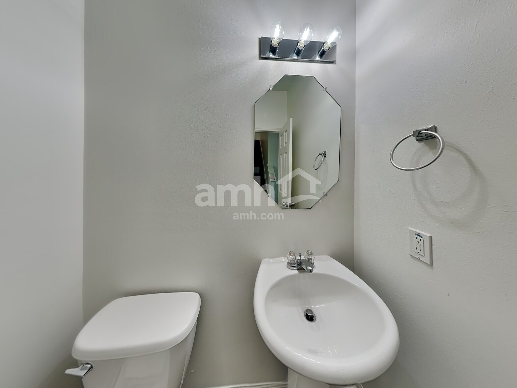 Building Photo - 3903 Hawthorne Glen Ct