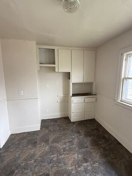 Building Photo - 3244 Tuxedo St