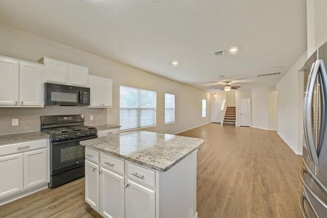 Building Photo - 7300 Dungarees Wy