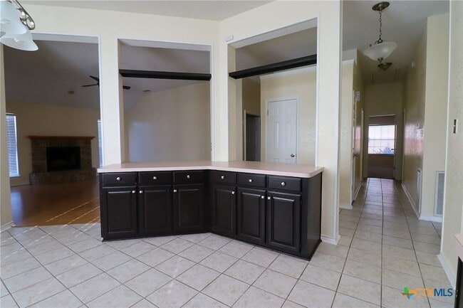 Building Photo - 608 Totem Trail