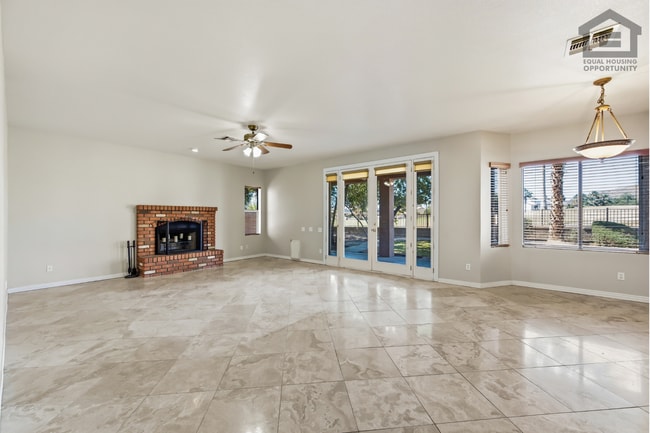 Building Photo - 5Bed/3Bath House at 67th Ave/Deer Valley Rd! Ready for Immediate Move-In! -- GOLF COURSE VIEWS! R...