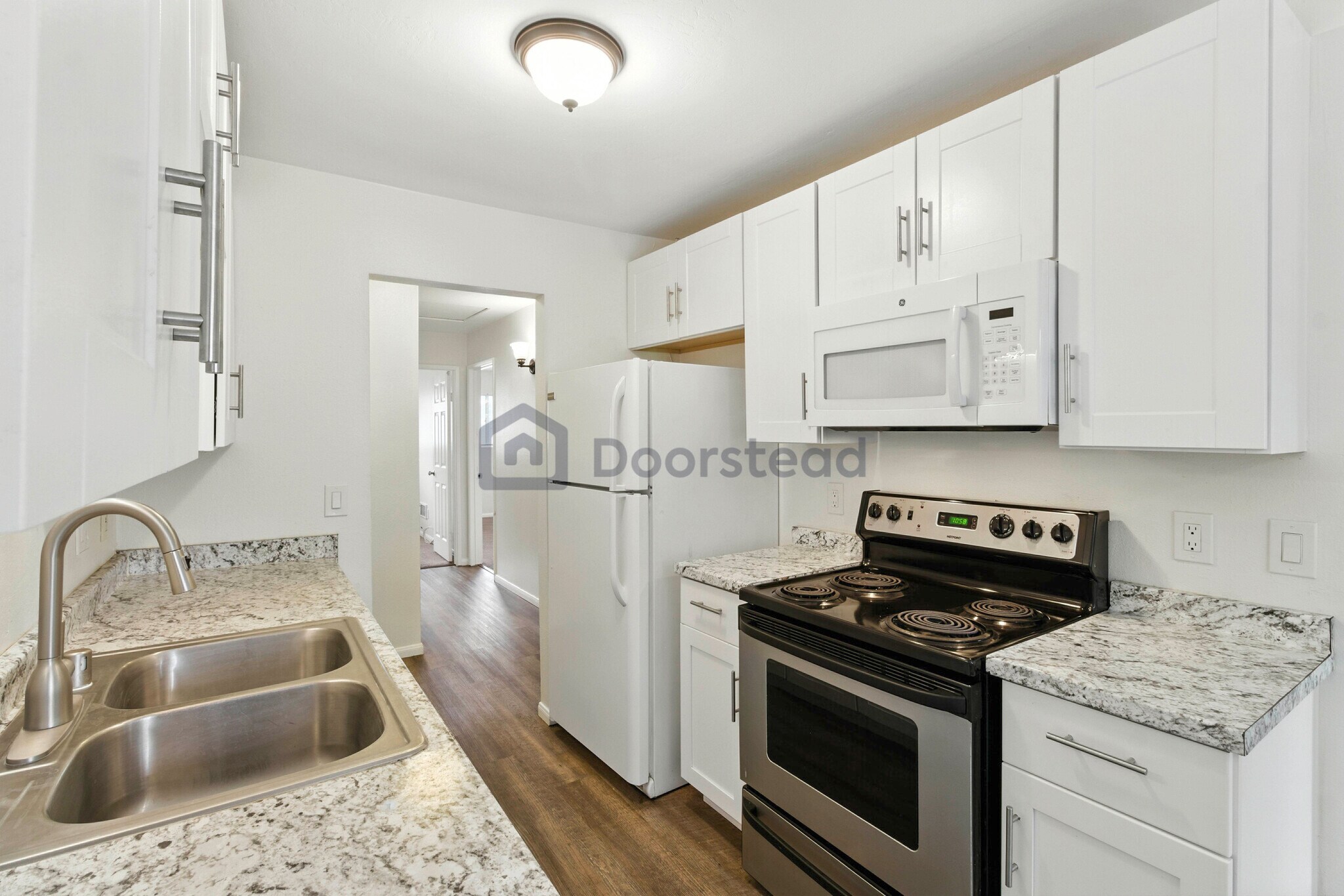 Building Photo - 9175 Campina Dr
