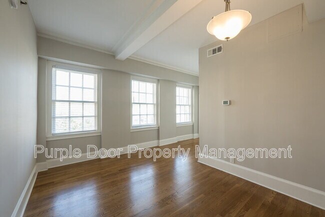 Building Photo - 30 5th St NE