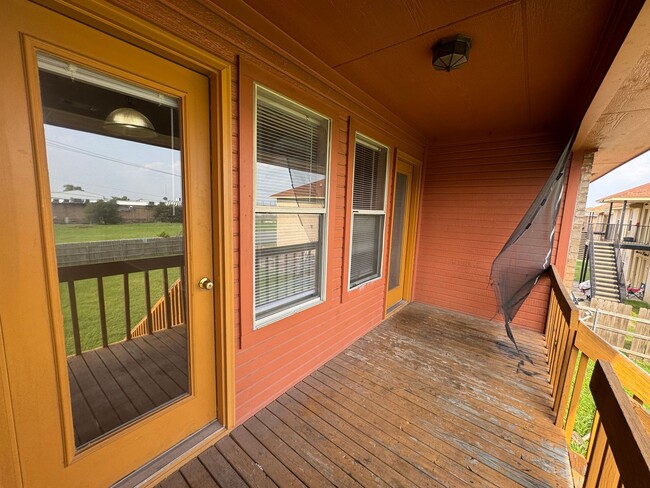 Building Photo - 5702 Greengate Dr