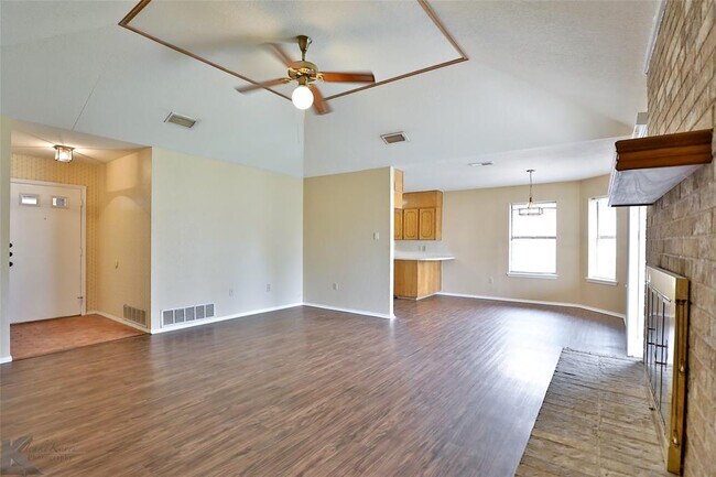 Building Photo - 5210 Meadowick Ln