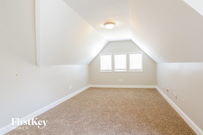 Building Photo - 156 Willow View Lane