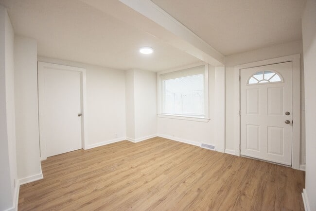 Building Photo - 16781 Akron St