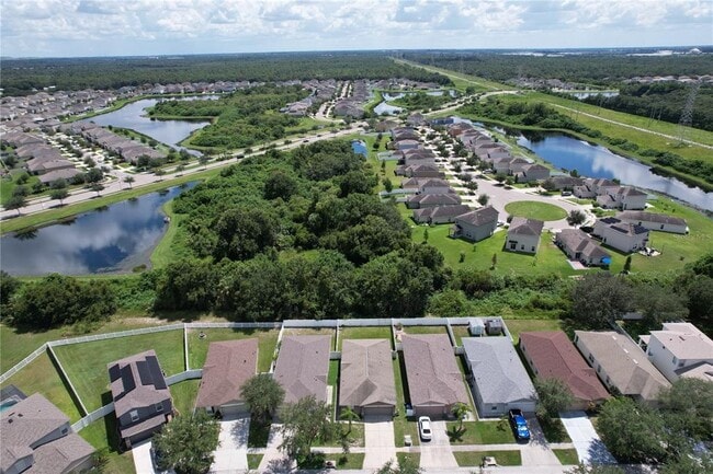 Building Photo - 7862 Carriage Pointe Dr