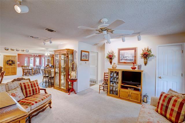 Building Photo - 4905 Tracy Dr