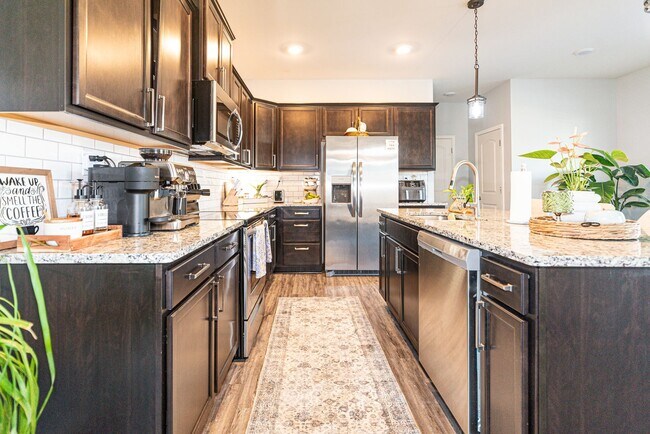 Building Photo - Spacious 4-Bedroom, 2.5-Bath Home for Rent...